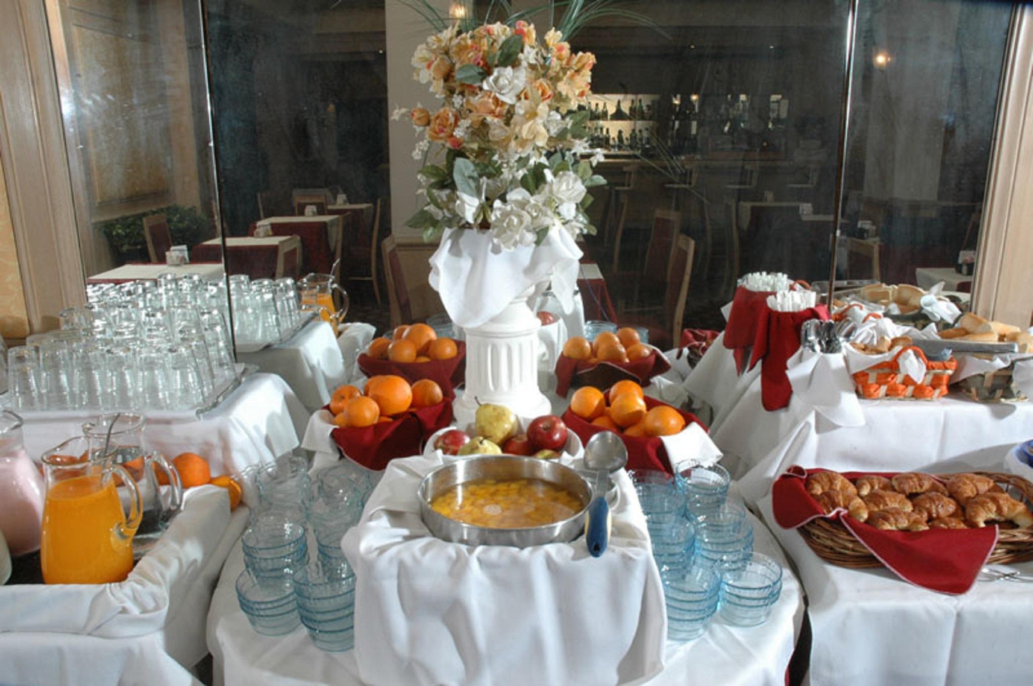 Hotel Napoleon Buenos Aires Buitenkant foto