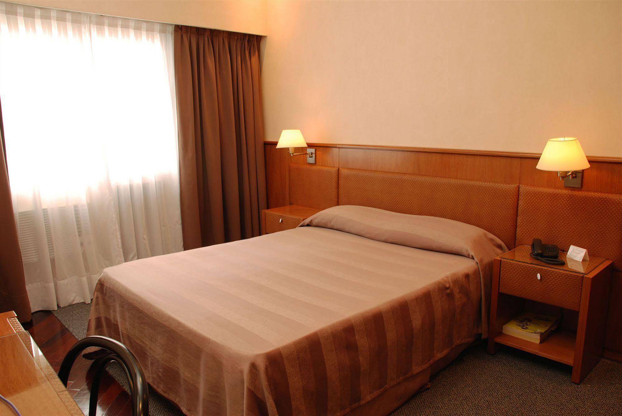 Hotel Napoleon Buenos Aires Kamer foto